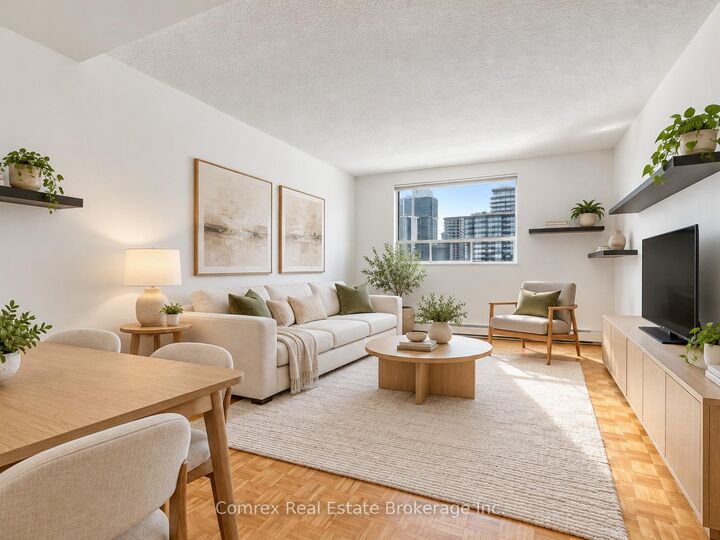 Property Photo:  914 Yonge Street 1904  ON M4W 3C8 
