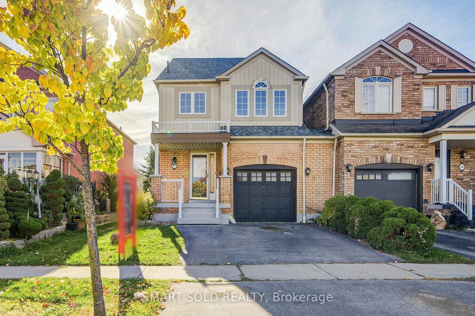 Property Photo: 47 Robideau Place ON L1R 3G6