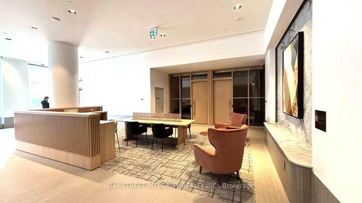 Property Photo:  395 Square One Drive 2302  ON L5B 0P6 