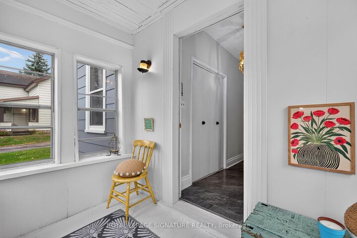 Property Photo:  214 Edward Street  ON N0G 2W0 