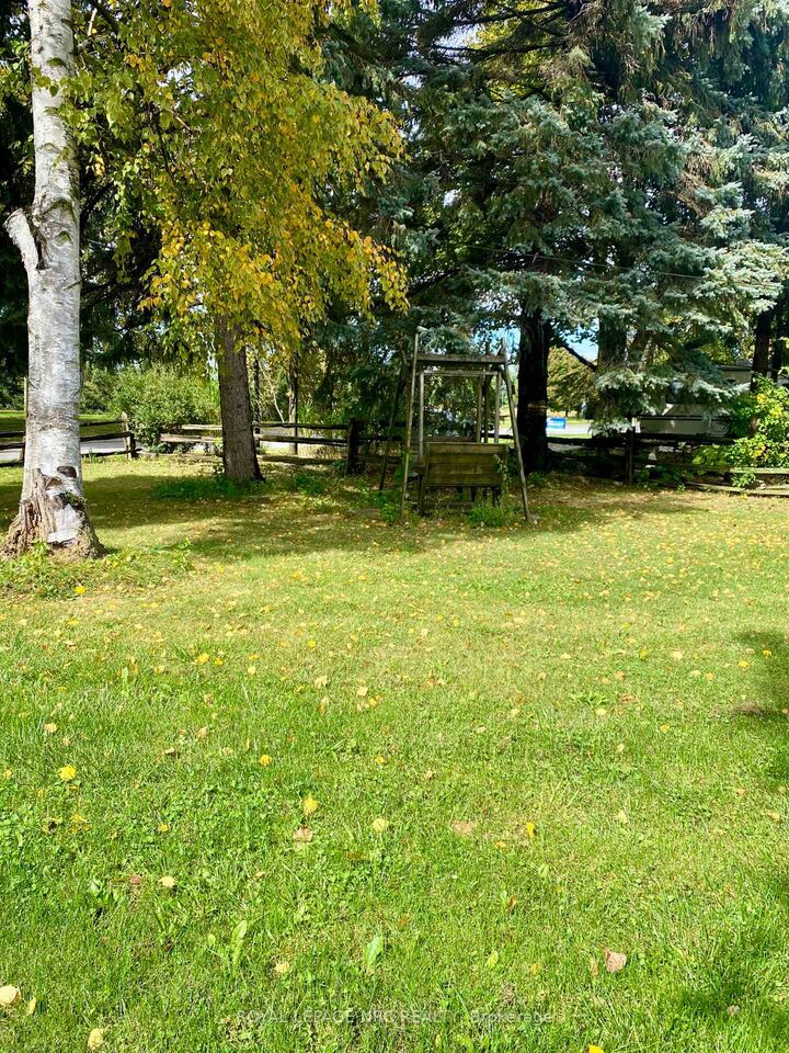 Property Photo:  1986 Stanley Av Avenue  ON L2E 6S4 