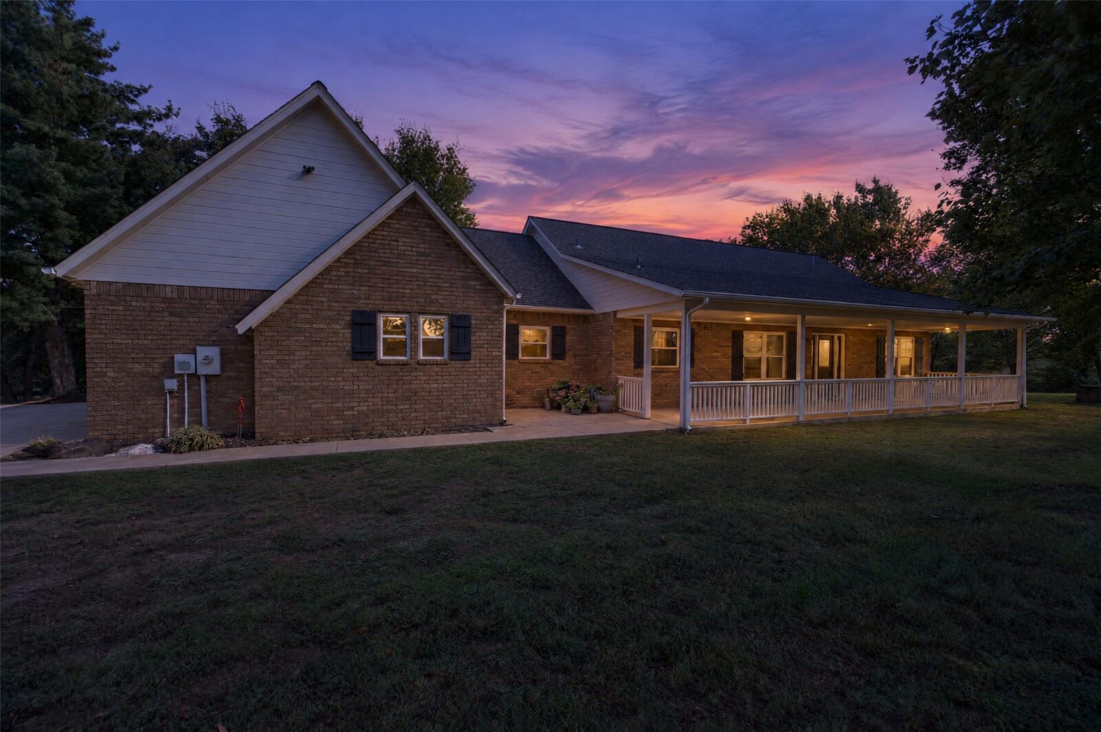 Property Photo:  11961 S 305th East Avenue  OK 74429 