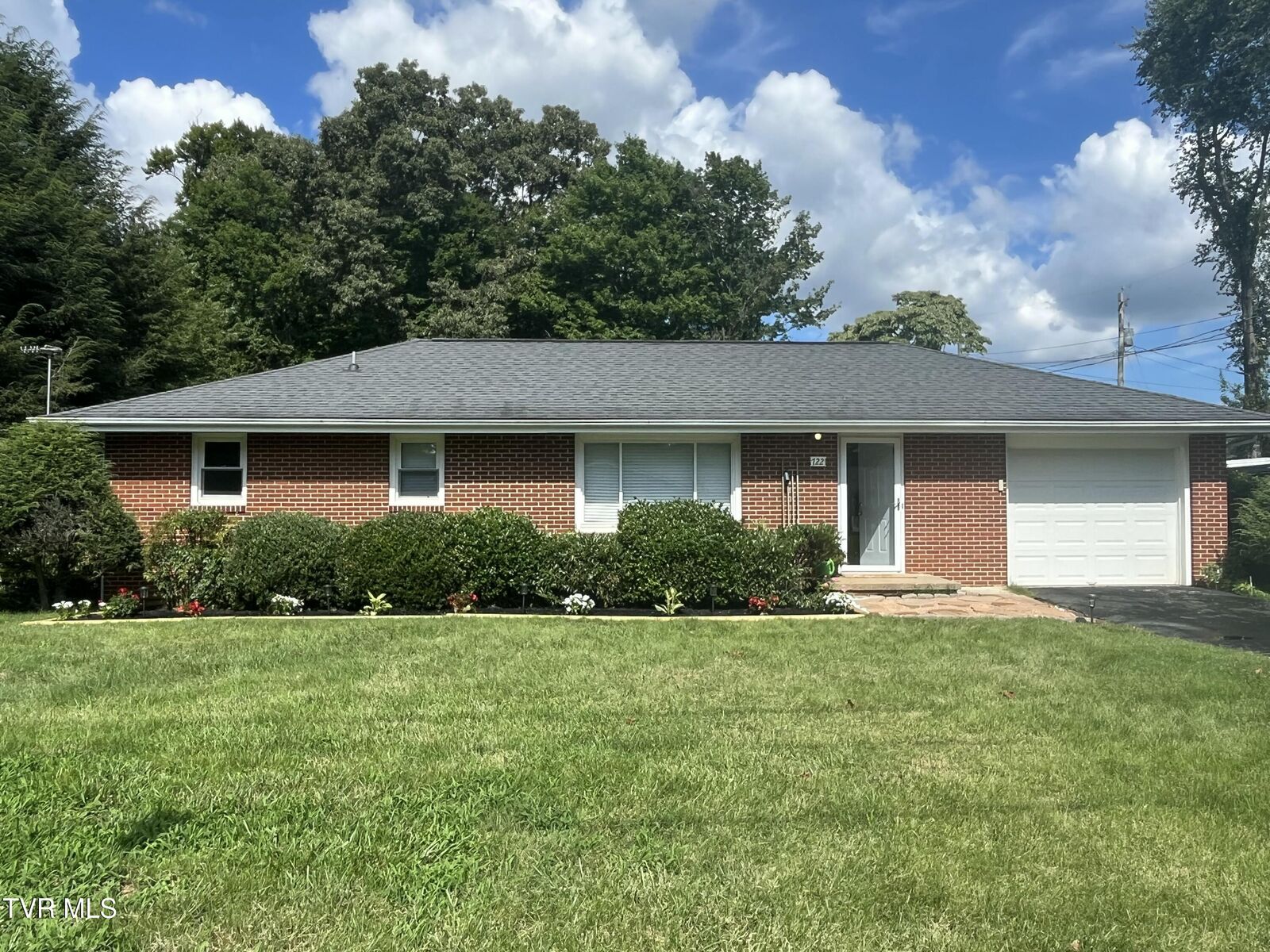 Property Photo:  722 Rose Lane  TN 37645 
