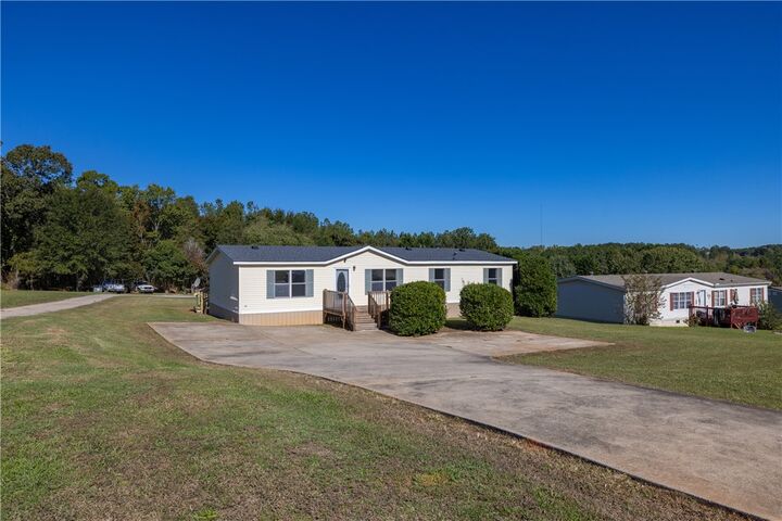 Property Photo: 588 Pruitt Road SC 29678