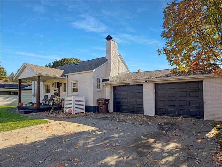 Property Photo:  2961 W State St  PA 16101 
