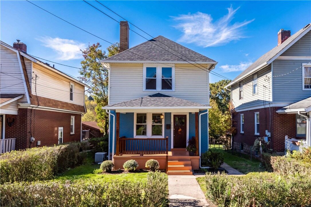 Property Photo:  428 Avenue D  PA 15221 