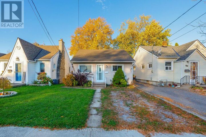 Property Photo:  15 Wallace Avenue South  ON L3B 1R4 