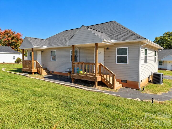Property Photo:  1212, 1214, 1216, 1218 Alexander Street  NC 28677 