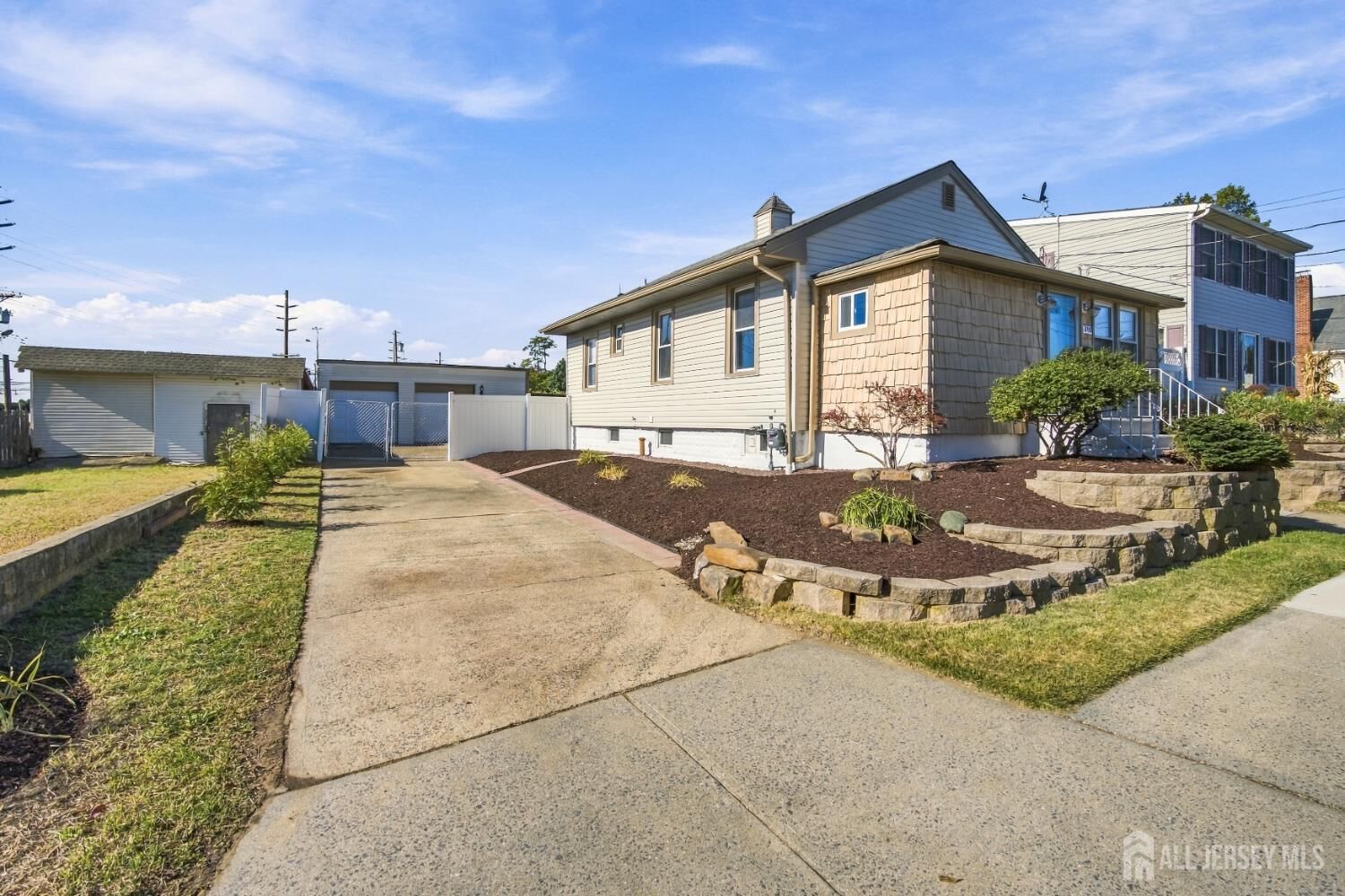 Property Photo:  240 Midland Avenue  NJ 08879 