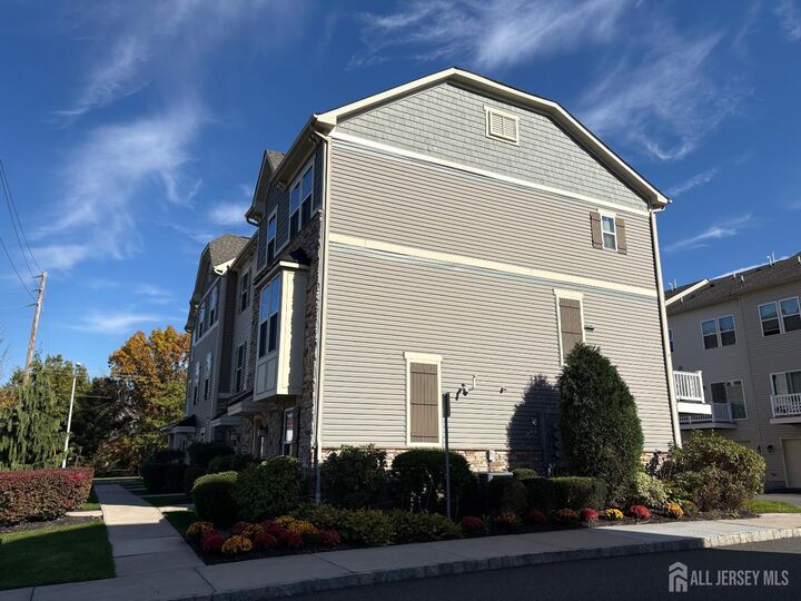 Property Photo:  101 Bayside Court  NJ 08879 