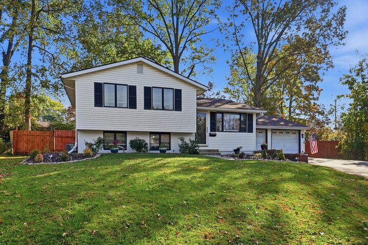 Property Photo: 1556 Lexdale Court OH 43068