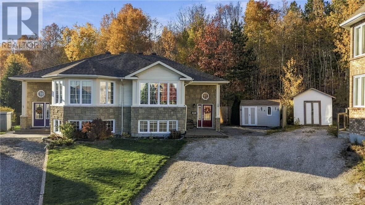 Property Photo:  198 Amberdale Court  ON P3C 5T3 