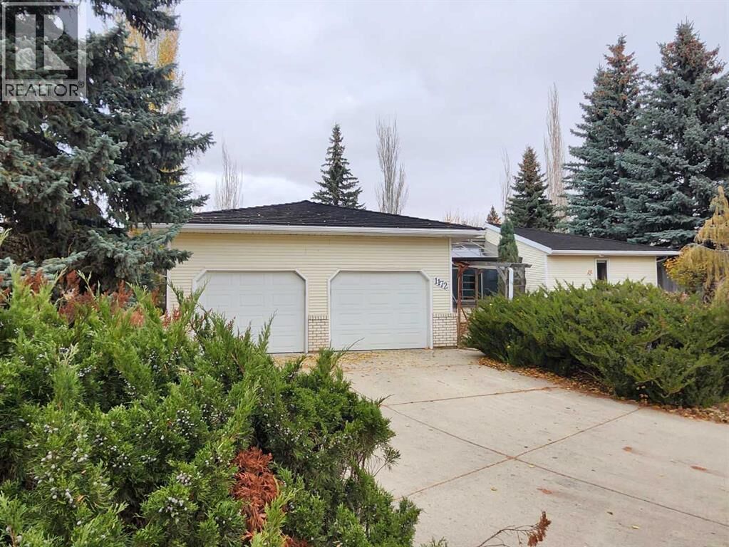 Property Photo:  1172 200 Newcastle Place  AB T0J 0Y2 