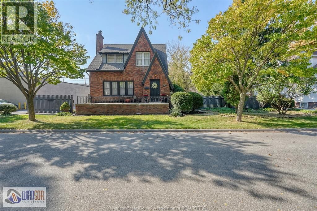 Property Photo:  287 Prado Place  ON N8S 2G9 