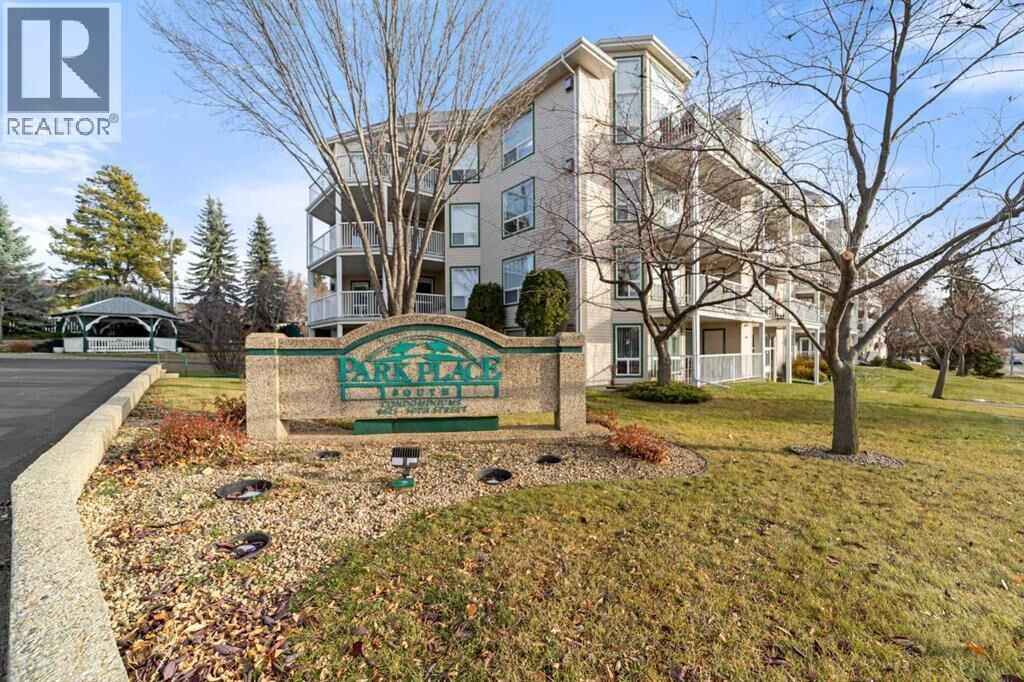 Property Photo: 4615 50 Street AB T4V 4P5