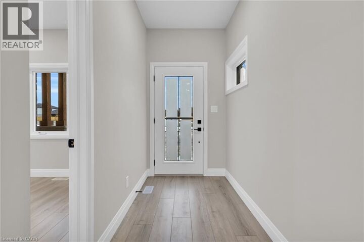 Property Photo:  29 Weymouth Street 18  ON N3B 0G3 