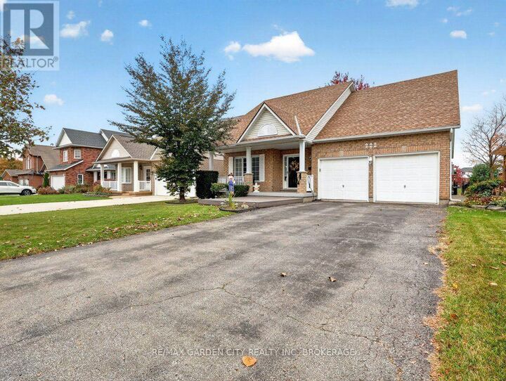 Property Photo:  222 Summers Drive  ON L2V 5A6 