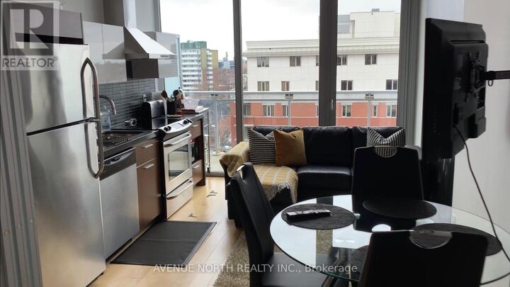 Property Photo:  340 McLeod Street 938  ON K2P 1A9 