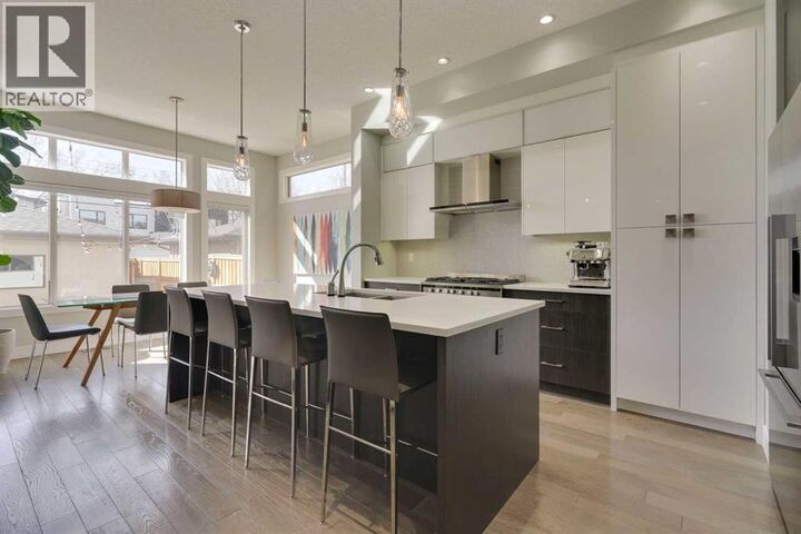 Property Photo: 2341 22 Avenue Southwest AB T2T 0T1