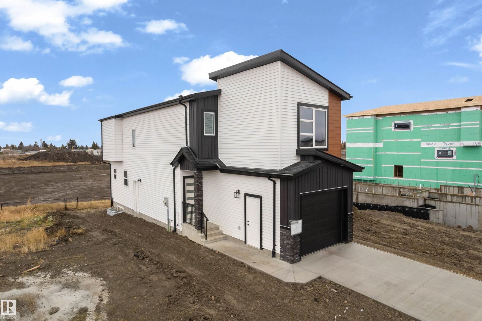 Property Photo:  9223 156 Avenue NW  AB T5Z 0S4 