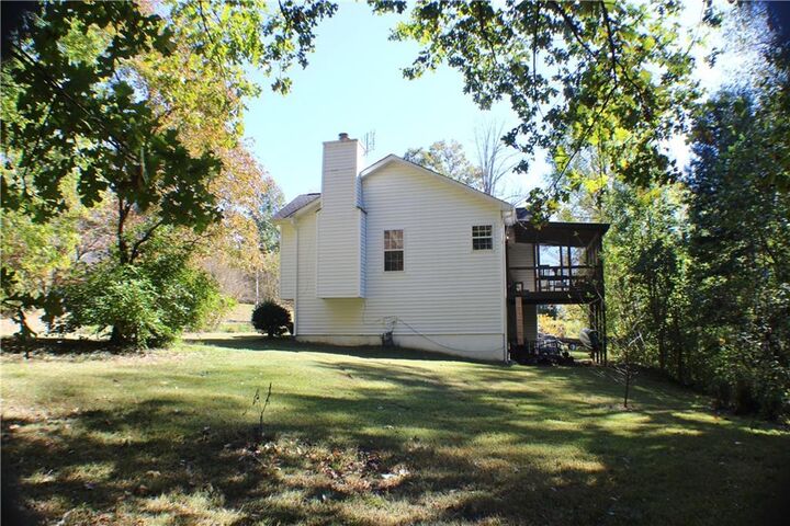 Property Photo:  81 W Creekview Drive  GA 30143 