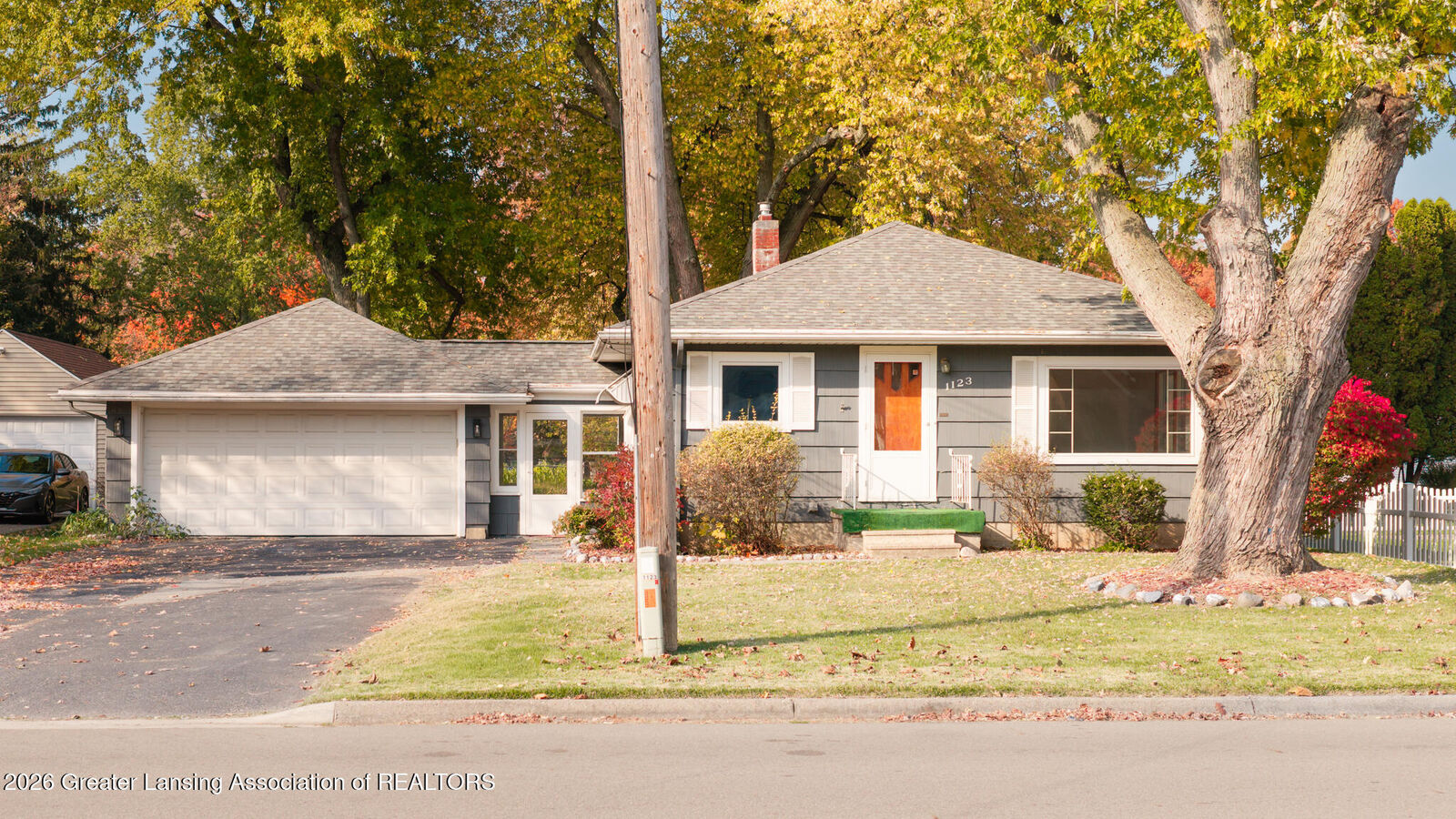 Property Photo:  1123 Robins Road  MI 48917 