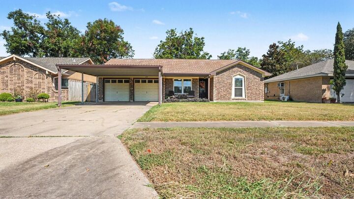 Property Photo:  409 East X Street  TX 77536 
