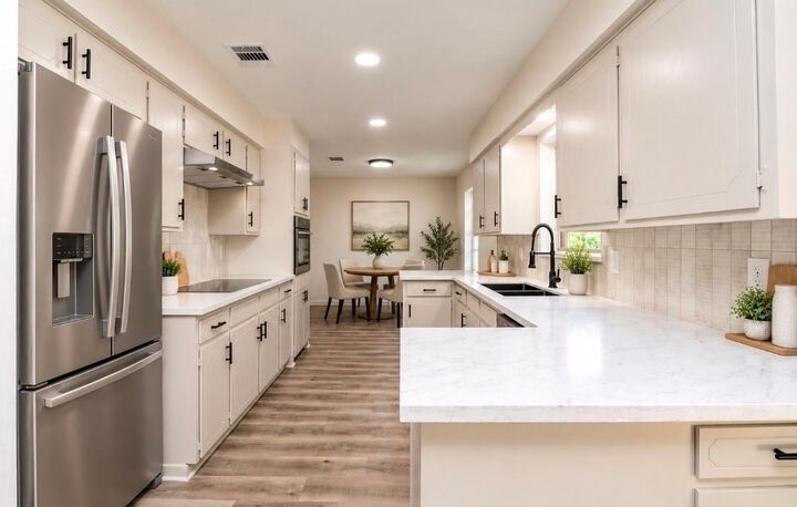 Property Photo:  729 Arbor Drive  TX 77536 