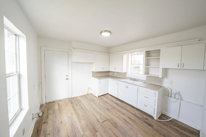Property Photo:  2024 37th Street  TX 79412 