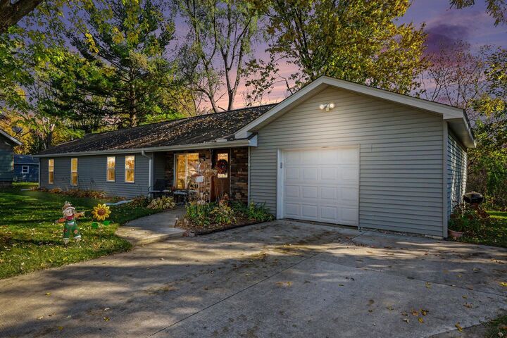 Property Photo: 535 Fairyland Avenue MI 49202