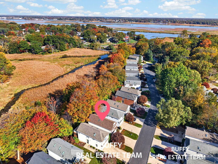 Property Photo:  907 Bluff Creek Drive  MI 49417 