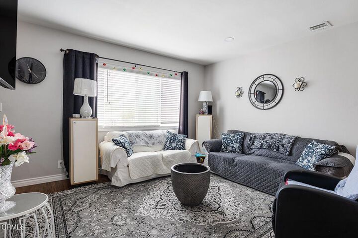 Property Photo: 2925 Mary Street CA 91214