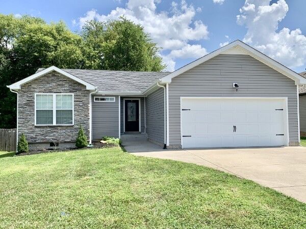 Property Photo:  1843 Camelot Dr  TN 37040 