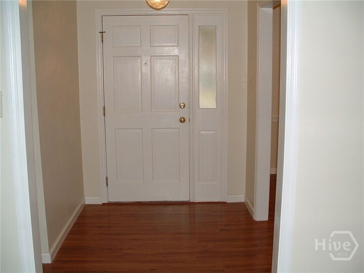 Property Photo: 512 Stuart Court GA 31405