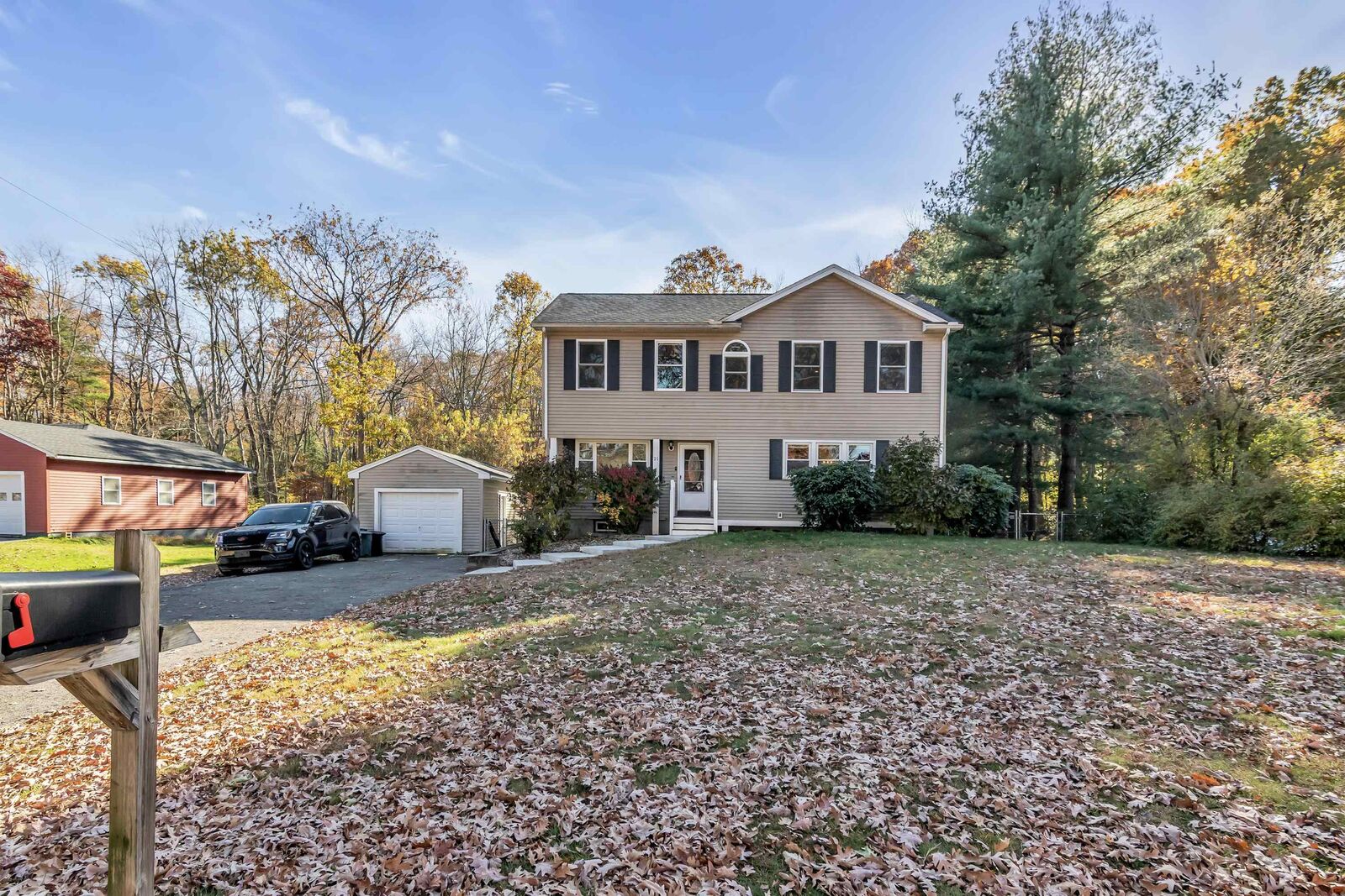 Property Photo:  21 Crestwood Circle  NH 03079 