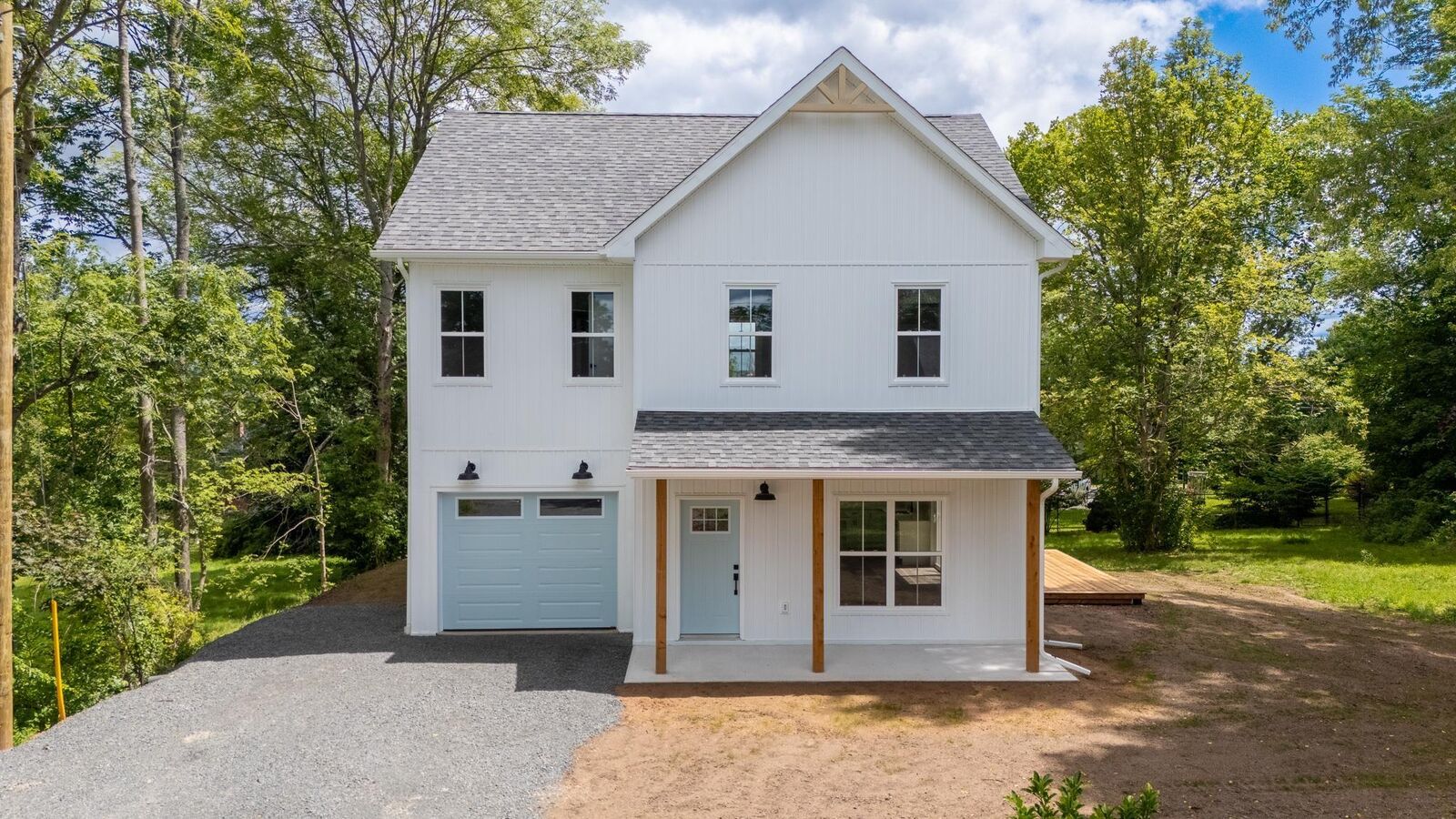 Property Photo: 496 Highland Avenue NS B0N 2T0