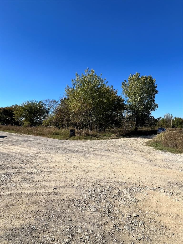 Property Photo:  1609 N 188th Road  OK 74047 