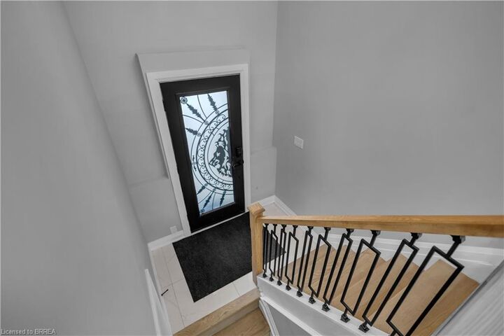 Property Photo:  19 Broad Street  ON N3R 7E1 