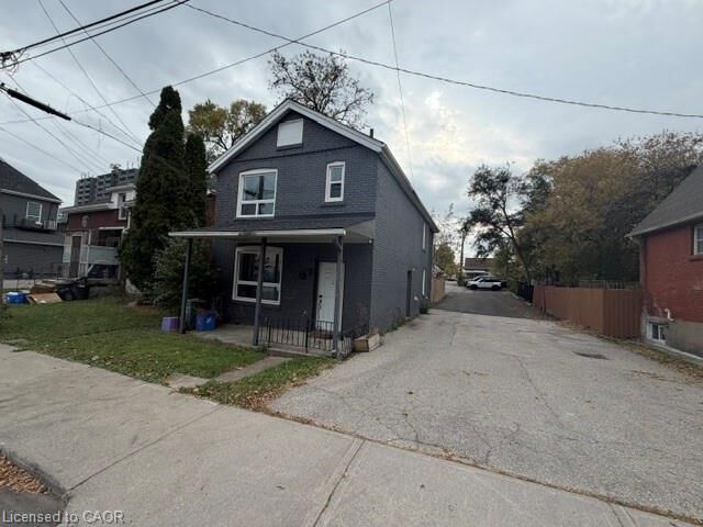 Property Photo:  13 Genesee Street  ON L9C 1C7 