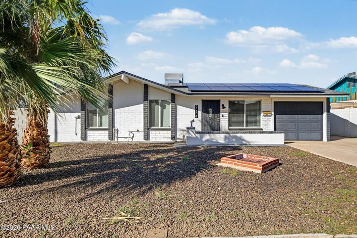 Property Photo:  2254 W Charter Oak Road  AZ 85029 