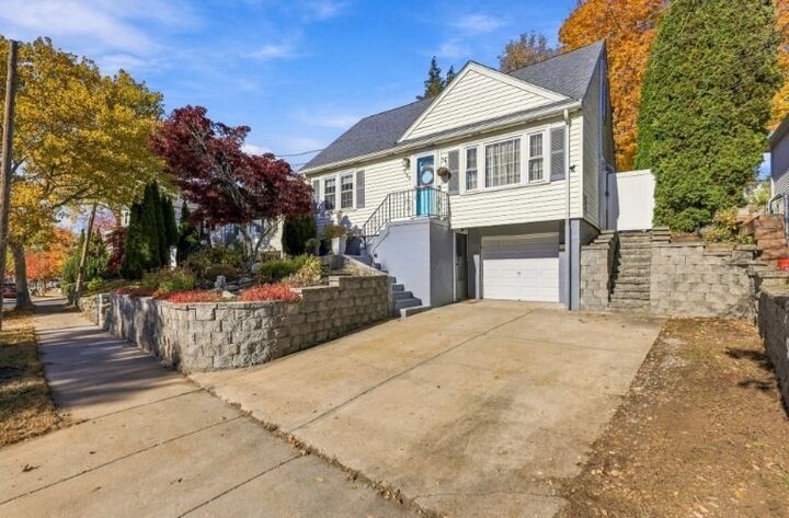 Property Photo: 559 Main St MA 02472