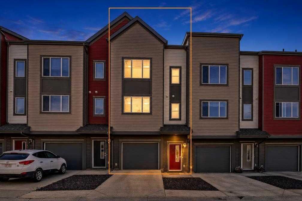 Property Photo:  227 Copperpond Row  AB T2Z 1H2 