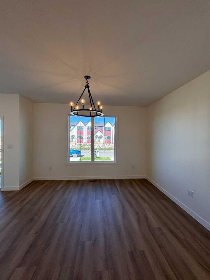 Property Photo:  2807 16 Avenue  AB T1M 1N1 