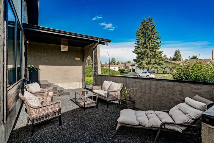 Property Photo:  131 Cedarpark Drive SW  AB T2W 2J2 