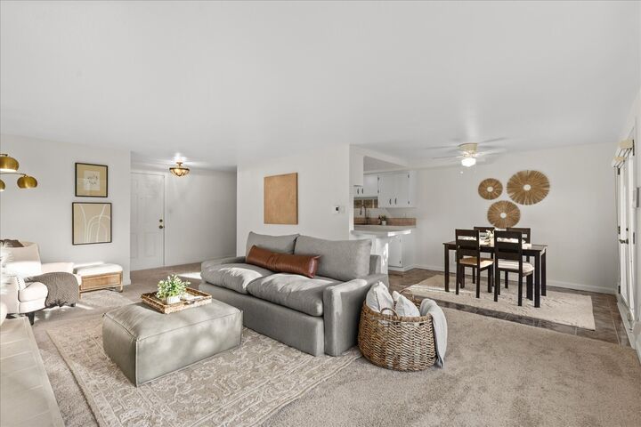 Property Photo:  220  Alder Street 1  WA 98020 