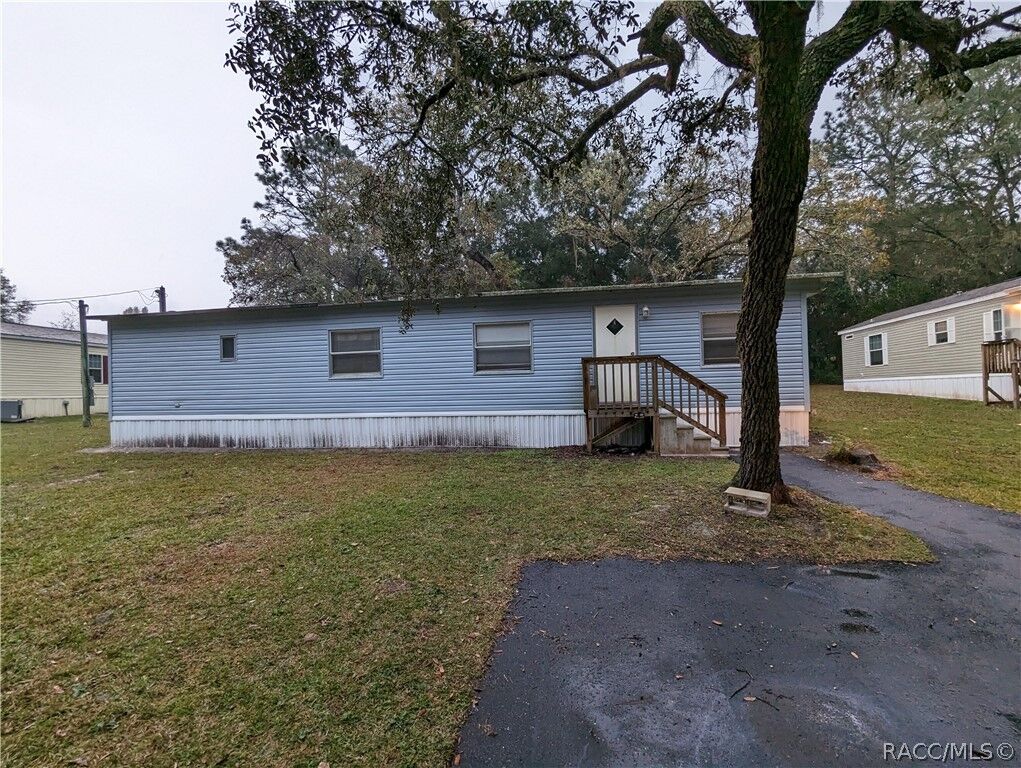 Property Photo:  7090 N Palmer Way  FL 34442 