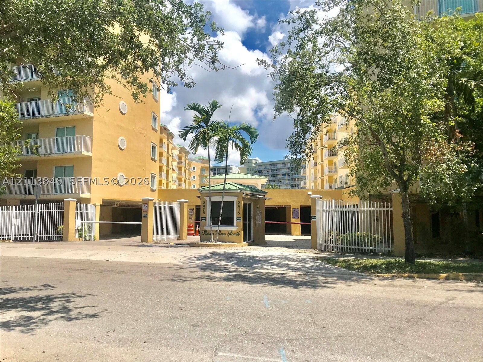 Property Photo:  2475 NW 16th St Rd 204  FL 33125 