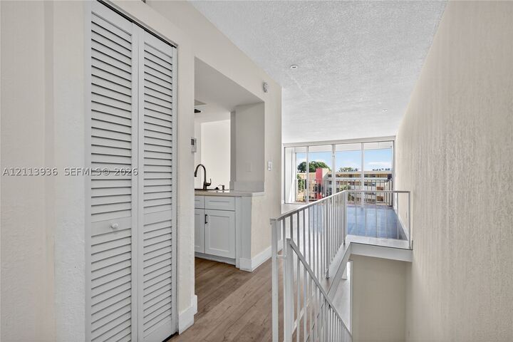 Property Photo: 9210 Fontainebleau Blvd 505 FL 33172