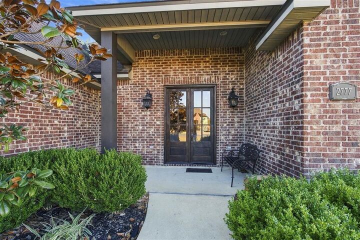 Property Photo: 2777 Williamsport Drive LA 70611