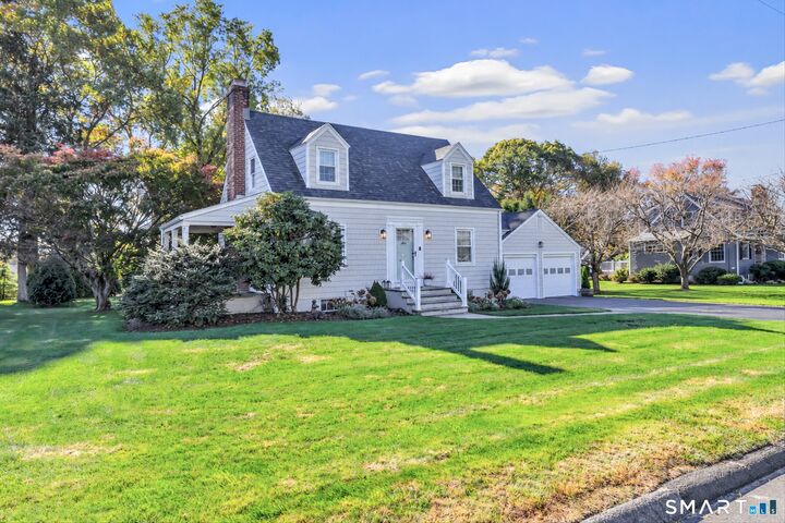Property Photo:  11 Elaine Street  CT 06611 